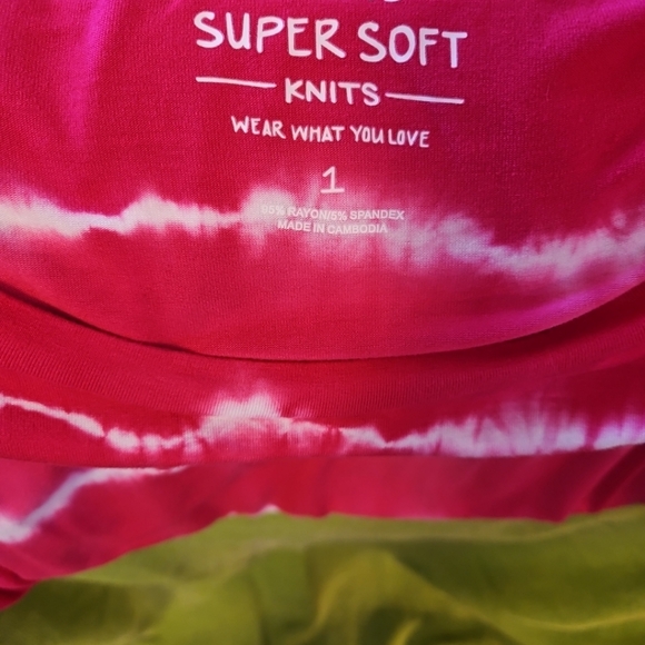 Torrid size 1 (14/16) Pink & White Super Soft Tie Dye Top - Picture 5 of 5